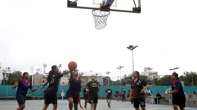 Match in progress between Sardar Dastur Nosherwar Girls High school and Cross Over during the 14th Late Indirabai Joshi Memorial Under-18 Girikand Cup District Championship at Deccan Gymkhana on Saturday. (Rahul Raut/HT PHOTO) Match in progress between Sardar Dastur Nosherwar Girls High school and Cross Over during the 14th Late Indirabai Joshi Memorial Under-18 Girikand Cup District Championship at Deccan Gymkhana on Saturday. (Rahul Raut/HT PHOTO)