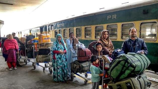 Passengers, arriving from Pakistan by Samjhauta Express train, wait for custom-check at Attari railway station.(File photo: PTI)