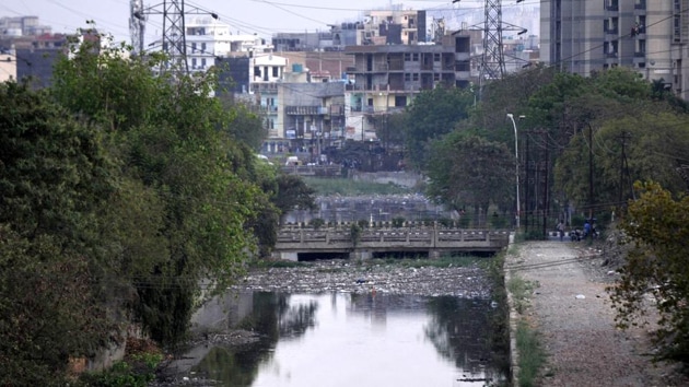 The GMDA and MCG, in April, had issued public notice directing private tanker owners to get empanelled on their official website and dispose sewage at Behrampur and Dhanvapur sewage treatment plants. (HT Photo) The GMDA and MCG, in April, had issued public notice directing private tanker owners to get empanelled on their official website and dispose sewage at Behrampur and Dhanvapur sewage treatment plants. (HT Photo)