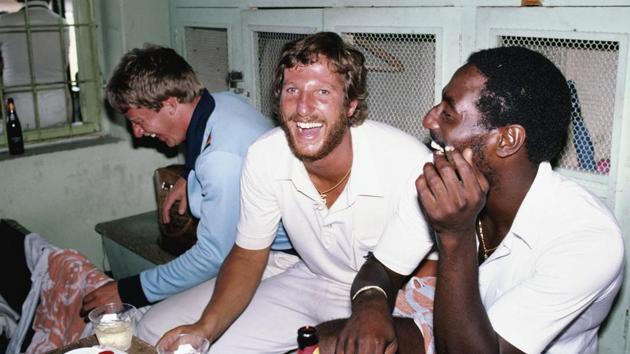 Former England captain Ian Botham (middle) and West Indies legend Viv Richards (right) have been named by Dean Jones in his all-time T20 XI.(Getty Images)