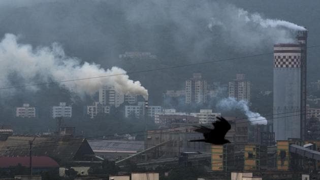 While most cities witnessed mixed trends, particulate pollution rise was highest in Mumbai as compared to any other coastal city.(Pratik Chorge/HT Photo)