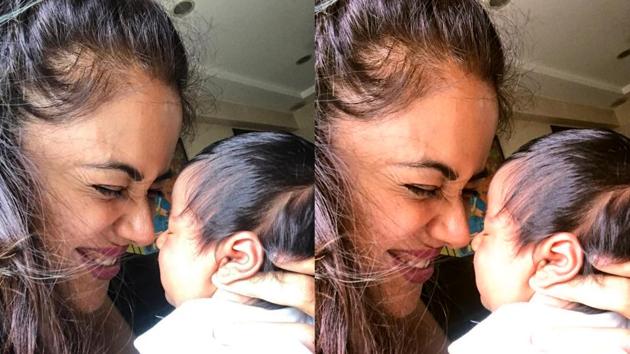 Sameera Reddy with daughter Nyra.(Instagram)