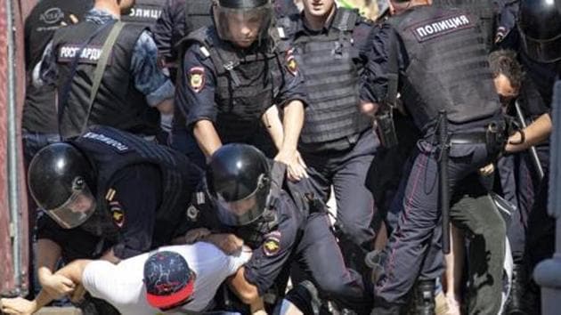 The Moscow protests originally started in July as a reaction to authorities’ refusal to register a number of independent candidates for the upcoming election to the Moscow city legislature.(AP Photo) The Moscow protests originally started in July as a reaction to authorities’ refusal to register a number of independent candidates for the upcoming election to the Moscow city legislature.(AP Photo)