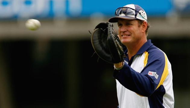 Sri Lankan coach Tom Moody during the Sri Lankan nets session at the Oval on June 19, 2006 in London.(Getty Images)