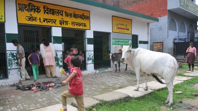 Welcome to this state-run primary school in Lucknow’s Qila Mohammadi Nagar under Aashiana police station, sans basic wherewithal-- power connection, boundary wall, sanitation and other base facilities. (HT photo) Welcome to this state-run primary school in Lucknow’s Qila Mohammadi Nagar under Aashiana police station, sans basic wherewithal-- power connection, boundary wall, sanitation and other base facilities. (HT photo)