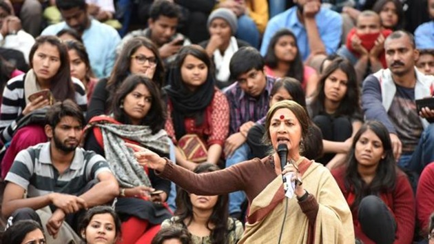 Justice Suresh Kait also issued notice to the varsity on the plea by the 45 teachers who have been served chargesheets by the University for “alleged misconduct”. (HT Photo) Justice Suresh Kait also issued notice to the varsity on the plea by the 45 teachers who have been served chargesheets by the University for “alleged misconduct”. (HT Photo)