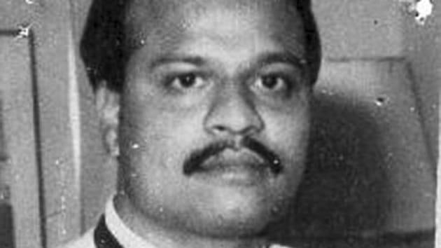The anti-extortion cell of Mumbai crime branch on Monday arrested Mohammed Altaf Abdul Latif Sayyed, 51 — a Dawood Ibrahim gang member who looked after the hawala deals for Anees Ibrahim’s faction of the gang — at Kannur airport in Kerala, crime branch sources said. (PTI Photo) The anti-extortion cell of Mumbai crime branch on Monday arrested Mohammed Altaf Abdul Latif Sayyed, 51 — a Dawood Ibrahim gang member who looked after the hawala deals for Anees Ibrahim’s faction of the gang — at Kannur airport in Kerala, crime branch sources said. (PTI Photo)