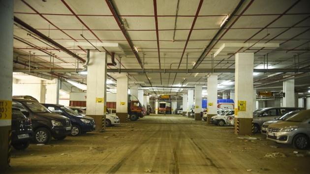 Developers are now set to get transferable development rights (TDR) in exchange for constructing underground public parking lots on behalf of the Brihanmumbai Municipal Corporation (BMC) below proposed and existing open spaces in the city. (Pramod Thakur/HT Photo) Developers are now set to get transferable development rights (TDR) in exchange for constructing underground public parking lots on behalf of the Brihanmumbai Municipal Corporation (BMC) below proposed and existing open spaces in the city. (Pramod Thakur/HT Photo)