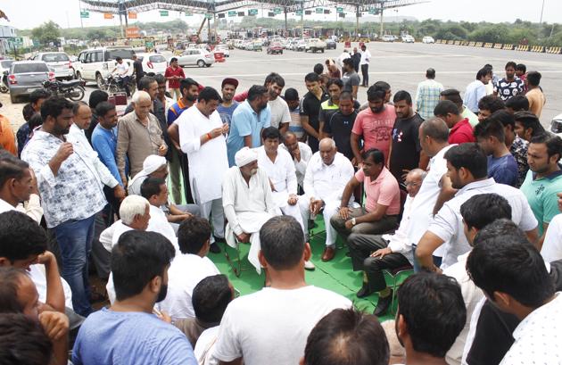 Forty members of a caste panchayat in Rajasthan’s Jaisalmer district have been booked for harassing a Dalit man. (HT File Photo/ Representative Image) Forty members of a caste panchayat in Rajasthan’s Jaisalmer district have been booked for harassing a Dalit man. (HT File Photo/ Representative Image)