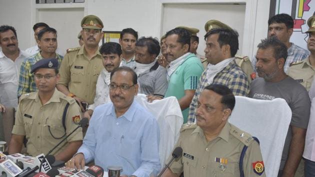 The Ghaziabad police on Tuesday busted a gang that was involved in getting fake arms licences in connivance with two contractual employees of the Shahjahanpur district collectorate. (Sakib Ali / Hindustan Times) The Ghaziabad police on Tuesday busted a gang that was involved in getting fake arms licences in connivance with two contractual employees of the Shahjahanpur district collectorate. (Sakib Ali / Hindustan Times)