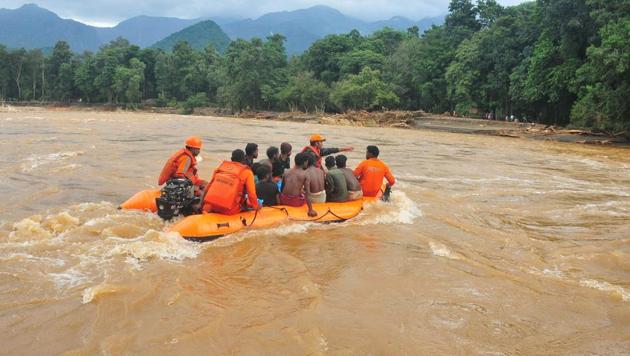 Scenes from worst-affected Kavalapara in Malappuram district of Kerala.(HT photo)