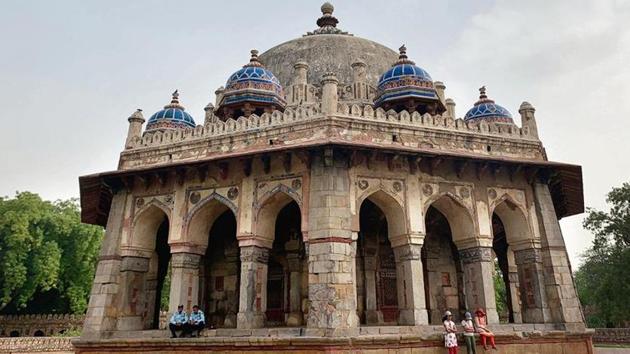 Isa Khan’s tomb is one of the many miscellaneous monuments within the Humayun Tomb complex in New Delhi.(HT Photo)