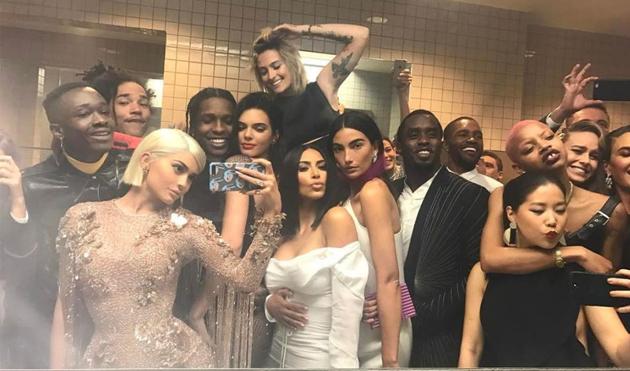 Everyone’s a poser when there’s a selfie camera around. Just say ’prune’, if you want that Kardashian pout.(Image: Kylie Jenner / Instagram)