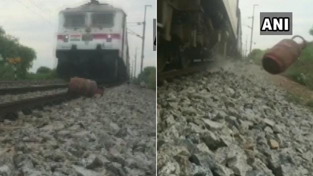 The incident was reported to the RPF by one Narasimha from Hyderabad.(Twitter/@ANI) The incident was reported to the RPF by one Narasimha from Hyderabad.(Twitter/@ANI)