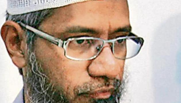 Malaysia To Quiz Controversial Preacher Zakir Naik Over Racist Remarks World News Hindustan Times