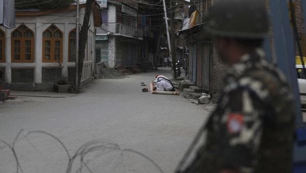 Restrictions and night curfews were imposed in several districts of Jammu and Kashmir after the Centre decided to scrap Article 370 of the Constitution.(AP file photo) Restrictions and night curfews were imposed in several districts of Jammu and Kashmir after the Centre decided to scrap Article 370 of the Constitution.(AP file photo)