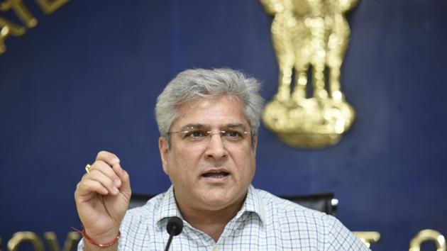 Delhi’s transport minister Kailash Gahlot said that the implementation of the free ride for women passengers on the Metro was stuck because of a tussle with the Centre regarding nominations of non-bureaucrats to the Delhi Metro Rail Corporation’s (DMRC’s) board of directors. (Sanchit Khanna/HT PHOTO) Delhi’s transport minister Kailash Gahlot said that the implementation of the free ride for women passengers on the Metro was stuck because of a tussle with the Centre regarding nominations of non-bureaucrats to the Delhi Metro Rail Corporation’s (DMRC’s) board of directors. (Sanchit Khanna/HT PHOTO)