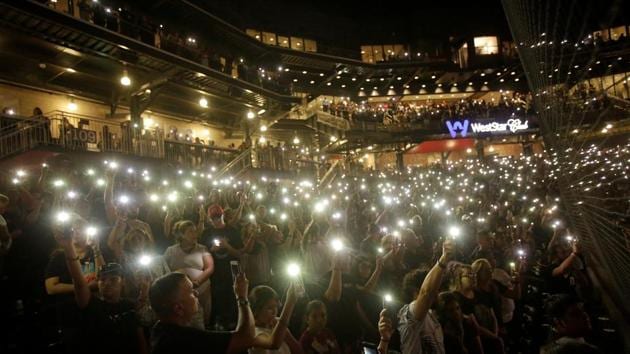 People take part in a memorial for the victims of a shooting at a Walmart store in El Paso, Texas, U.S. August 14, 2019. (Jose Luis Gonzalez / REUTERS) People take part in a memorial for the victims of a shooting at a Walmart store in El Paso, Texas, U.S. August 14, 2019. (Jose Luis Gonzalez / REUTERS)