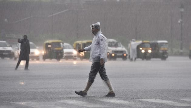 Widespread rain and strong winds helped the “sudden improvement” in the air quality, said a statement issued by Safar, the pollution forecasting agency under the union Ministry of Earth Sciences(HT Photo) Widespread rain and strong winds helped the “sudden improvement” in the air quality, said a statement issued by Safar, the pollution forecasting agency under the union Ministry of Earth Sciences(HT Photo)