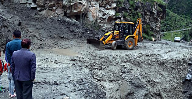 Road connectivity to over a dozen villages in Sainj and Shenshar village valley in Kullu district has been blocked due to heavy rainfall, on Saturday. (ANI Photo) Road connectivity to over a dozen villages in Sainj and Shenshar village valley in Kullu district has been blocked due to heavy rainfall, on Saturday. (ANI Photo)