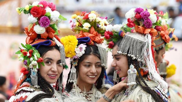 Artists during the National Tribal Festival 'Aadi Mahotsav' in Leh. (Manvender Vashist / PTI) Artists during the National Tribal Festival 'Aadi Mahotsav' in Leh. (Manvender Vashist / PTI)