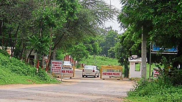 The Indian Reserve Battalion, which runs the police training and research centre (in picture), presently occupies over 300 acres of PLPA notified land in Bhondsi.(HT image) The Indian Reserve Battalion, which runs the police training and research centre (in picture), presently occupies over 300 acres of PLPA notified land in Bhondsi.(HT image)