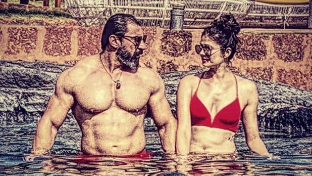 Nawab Shah shared a pool picture with wife Pooja Batra on Instagram.