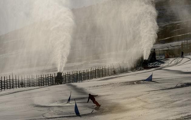 Photos: Climate change forces Chile ski stations to make fake snow ...