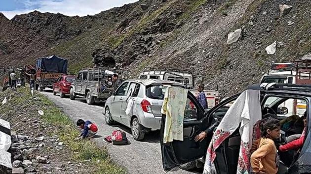 The traffic towards 13,050 feet-high Rohtang pass—the gateway to Lahaul and Spiti district— was suspended as the local streams continue to remain in spate. (ANI Photo) The traffic towards 13,050 feet-high Rohtang pass—the gateway to Lahaul and Spiti district— was suspended as the local streams continue to remain in spate. (ANI Photo)
