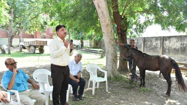 Col Dogra, veterinary doctor of Indian Army addressed the participants and Prof NS Vyas had inaugurated the workshop. Col Dogra, veterinary doctor of Indian Army addressed the participants and Prof NS Vyas had inaugurated the workshop.