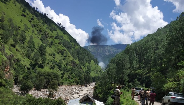 The ill-fated chopper was flying from Mori village to Moldi in Arakot valley at around 12 noon and was carrying three people.(HT Photo) The ill-fated chopper was flying from Mori village to Moldi in Arakot valley at around 12 noon and was carrying three people.(HT Photo)