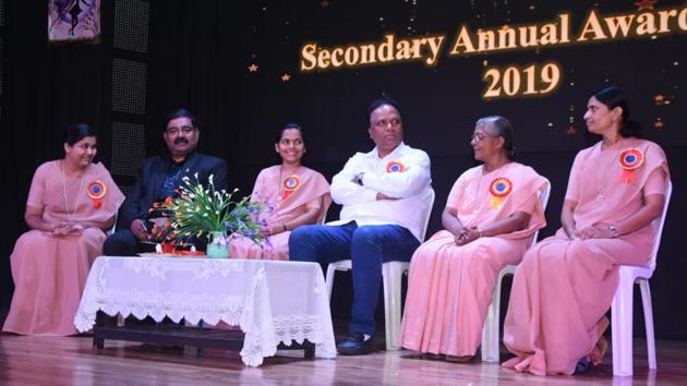 Ashish Shelar, minister of School Education, Sports and Youth Welfare for Maharashtra, was the chief guest at the annual awards day at Villa Theresa High School, Peddar Road.(HT PHOTO)