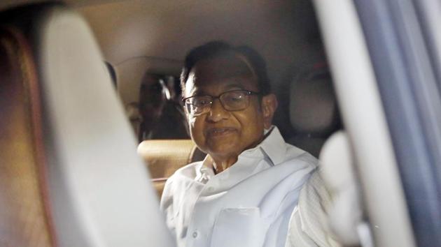 CBI officials take away Congress leader and former Union Minister P Chidambaram from his residence, in New Delhi on Wednesday, August 21, 2019.(Sanchit Khanna/HT PHOTO)