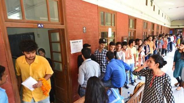 The polling for the students union election is due on August 27. (Representational image) (Sushil Kumar/HT PHOTO) The polling for the students union election is due on August 27. (Representational image) (Sushil Kumar/HT PHOTO)