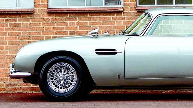 A rare Aston Martin DB5, one of the most iconic cars from the James Bond movies, has been sold at an auction in California for $6.4 million.