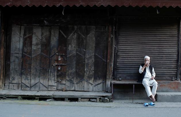 Rumours have swirled around the number of people who may be under arrest. Is it the case, as whispers in Srinagar suggest, that no major mainstream politician is ready to face the public? Or is the government unwilling to release them and allow protests?(REUTERS)