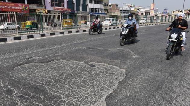 State government gave PWD the go-ahead to carry out the maintenance work. But, no deadline was fixed for completing this work (HT FILE) State government gave PWD the go-ahead to carry out the maintenance work. But, no deadline was fixed for completing this work (HT FILE)