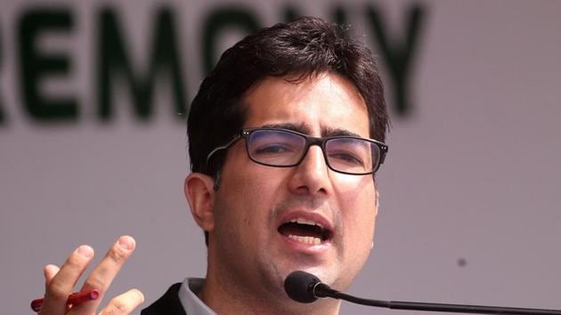 The Delhi high court on Friday refused to issue a formal notice on a plea of bureaucrat-turned-politician Shah Faesal against his detention.(REUTERS)