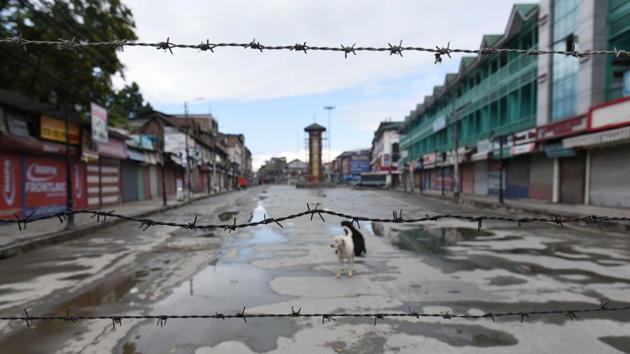 Once a high-end hotel preferred by high-profile politicians, the city’s Centaur hotel, which is now part of a complex that houses the Sher- e-Kashmir International Convention Centre (SKICC), is now a detention centre.(Waseem Andrabi / Hindustan Times)