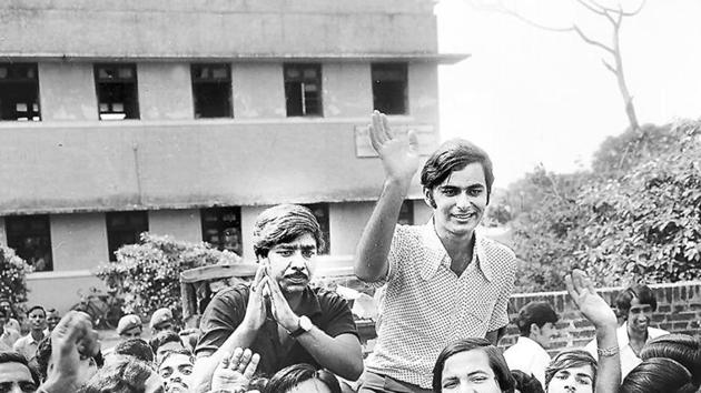 Arun Jaitley won the Delhi University Students Elections in 1974. He is seen in a jubilant mood with his fellow ABVP colleagues.(Virendra Prabhakar / HTArchive)