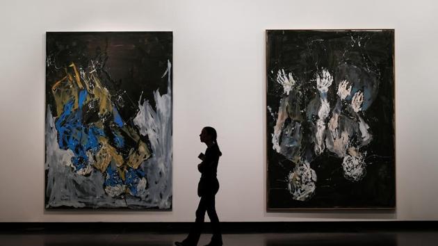 Social and political commentary has inspired artist William Kentridge’s work. Social and political commentary has inspired artist William Kentridge’s work.