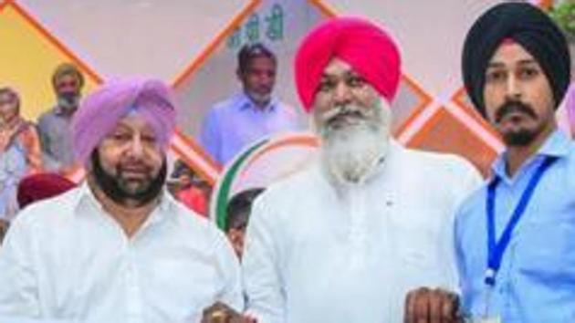 Punjab Chief Minister Captain Amarinder Singh launches his government’s flagship universal health insurance scheme ‘Sarbat Sehat Bima Yojana’ on the 75th birth anniversary of Rajiv Gandhi. (PTI photo) Punjab Chief Minister Captain Amarinder Singh launches his government’s flagship universal health insurance scheme ‘Sarbat Sehat Bima Yojana’ on the 75th birth anniversary of Rajiv Gandhi. (PTI photo)