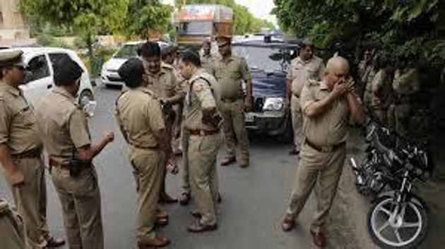 22-year-old youth was rescued from being mob lynched at Sopodera near Salghajri railway crossing after an angry crowd caught him on charges of sexually abusing an eight-year-old girl (HT FILE/REPRESENTATIVE PHOTO) 22-year-old youth was rescued from being mob lynched at Sopodera near Salghajri railway crossing after an angry crowd caught him on charges of sexually abusing an eight-year-old girl (HT FILE/REPRESENTATIVE PHOTO)