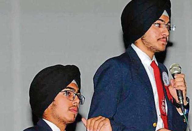 Students answering questions during a business quiz. (HT) Students answering questions during a business quiz. (HT)