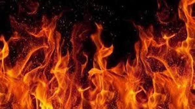 A police team that reached the spot, said the four-storeyed building belonged to Shamsh Tarbez. The fire was on the second floor. (HT FILE) A police team that reached the spot, said the four-storeyed building belonged to Shamsh Tarbez. The fire was on the second floor. (HT FILE)