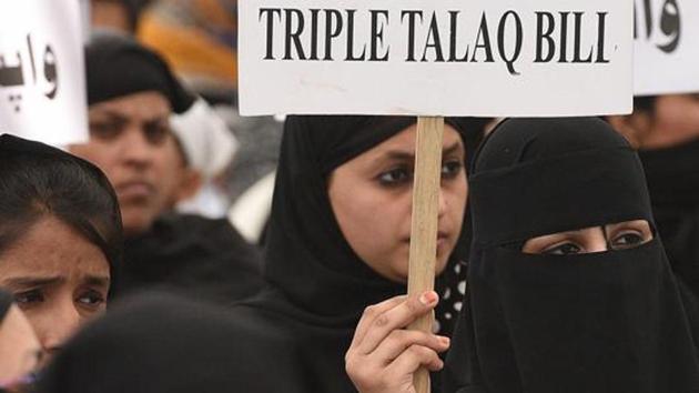 Muslim women protest against Triple Talaq Bill.(Raj K Raj/HT PHOTO) Muslim women protest against Triple Talaq Bill.(Raj K Raj/HT PHOTO)