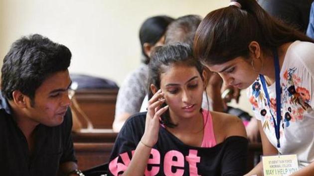 DU 8th cutoff list out (Raj K Raj/HT PHOTO) DU 8th cutoff list out (Raj K Raj/HT PHOTO)