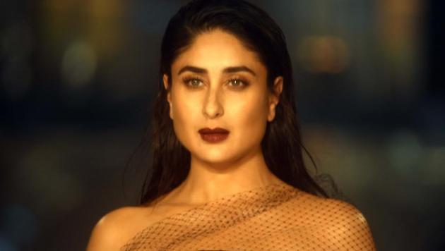 Kareena Kapoor Khan said on Dance India Dance that she had a crush on Rohit Roy growing up.(IANS) Kareena Kapoor Khan said on Dance India Dance that she had a crush on Rohit Roy growing up.(IANS)