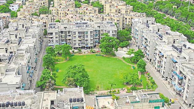 The Enforcement Directorate (ED) has taken possession of 29 properties belonging to Deepak Sakharam Kulkarni (DSK), his family members and multiple companies under the DSK brand. (Sakib Ali/Hindustan Times) The Enforcement Directorate (ED) has taken possession of 29 properties belonging to Deepak Sakharam Kulkarni (DSK), his family members and multiple companies under the DSK brand. (Sakib Ali/Hindustan Times)