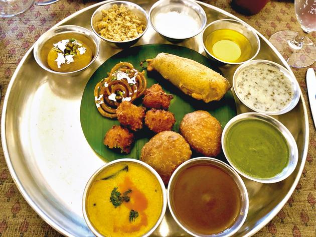 Kachori and pakoras are an integral part of the breakfast platter in Jaipur(Vir Sanghvi)
